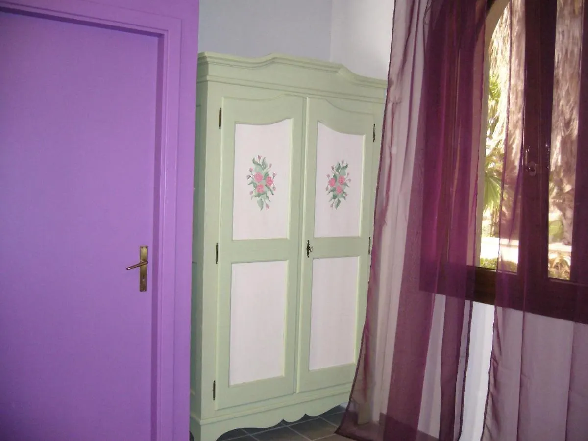 *** Aparthotel Cuore Di Palme Floridia Italy